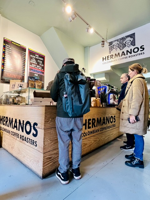 Hermanos Colombian Coffee Roasters – Victoria Station — London