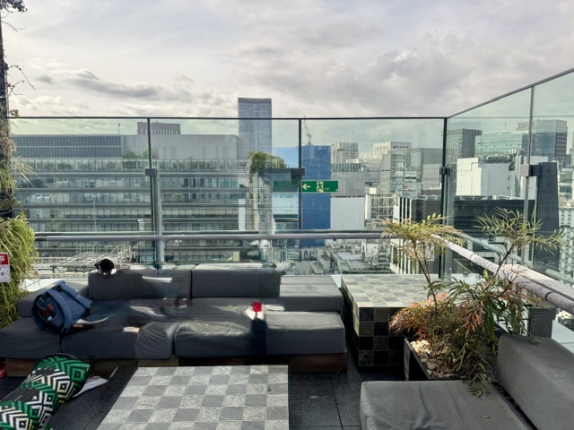 Roof Dogs — Tokyo